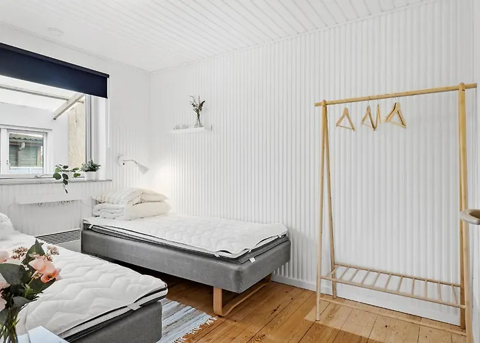 3 Bedroom Amazing In Holiday home Otterup